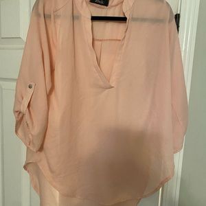 Cute Peach boutique top ! Good condition